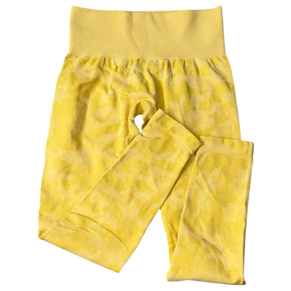 NVGTN Sunshine Yellow Camo Seamless Leggings XS - Picture 4 of 6